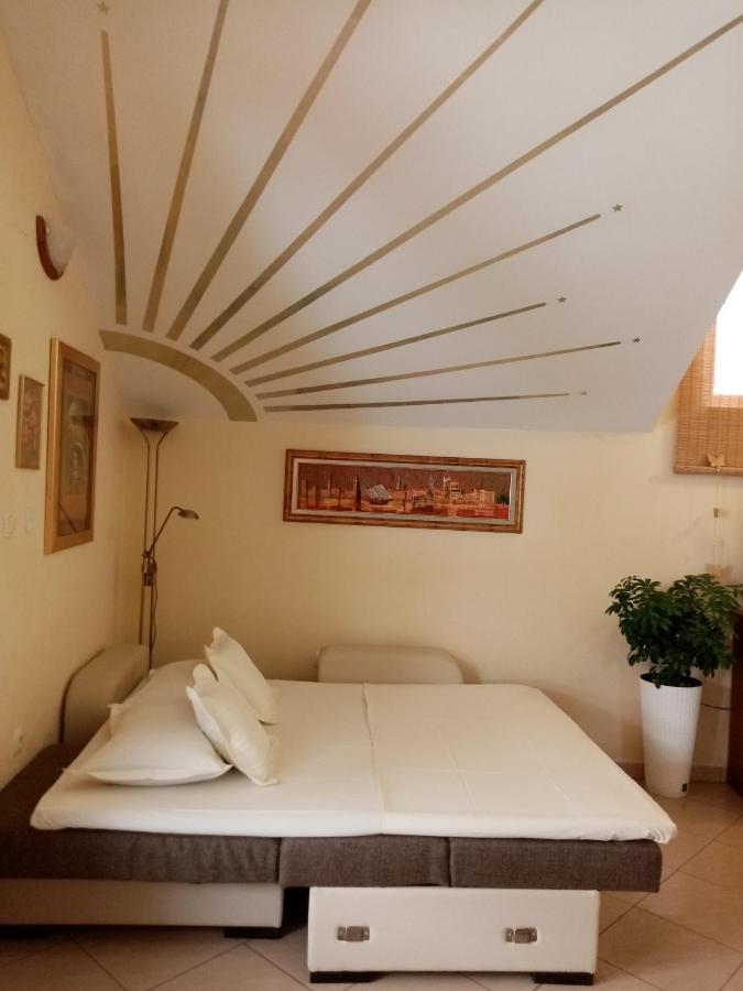Apartments & Rooms Trogir Stars Free Parking מראה חיצוני תמונה