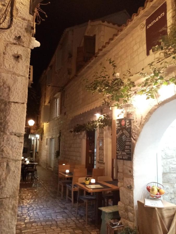 Apartments & Rooms Trogir Stars Free Parking מראה חיצוני תמונה