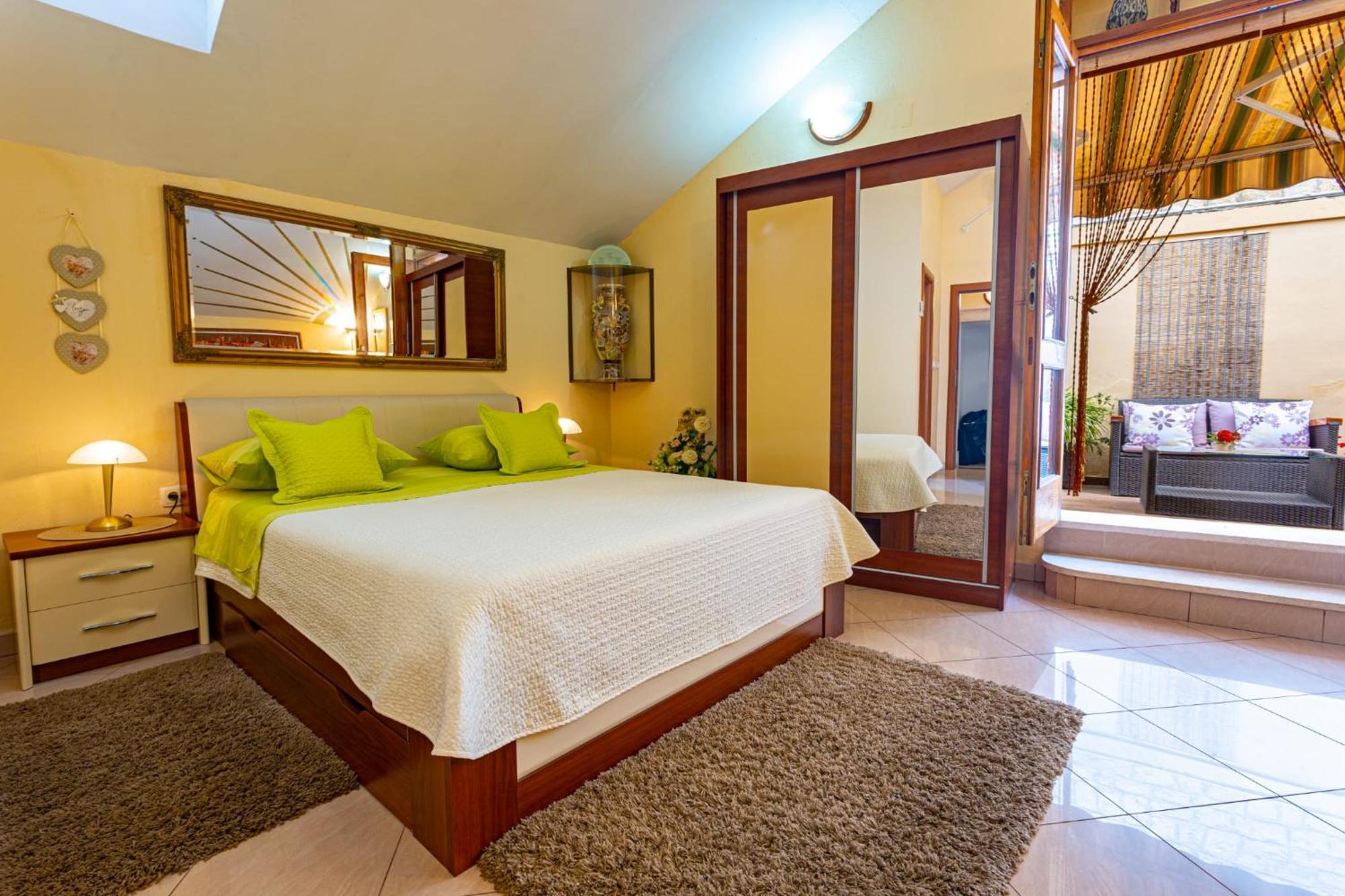 Apartments & Rooms Trogir Stars Free Parking מראה חיצוני תמונה