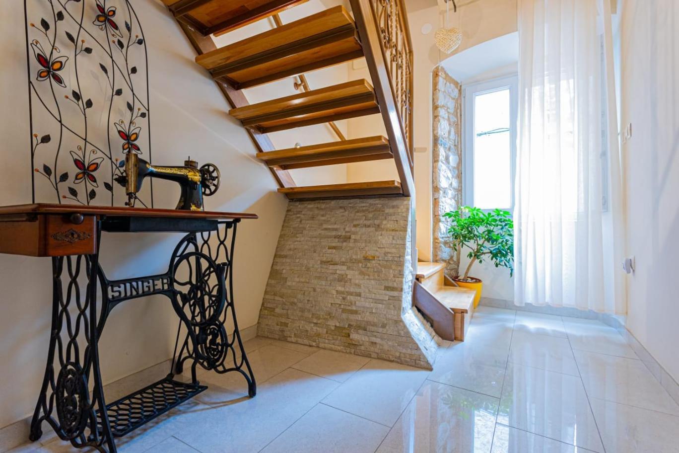 Apartments & Rooms Trogir Stars Free Parking מראה חיצוני תמונה